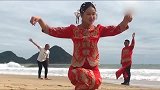 你不知道的婚纱照拍摄过程，越是搞怪的婚纱照，新人们越是喜欢