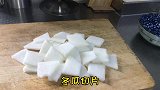 减肥的自我修养：鸡肉丸子下次不加蛋黄，家中剩菜搭配出一桌菜