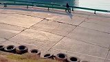 肯定是船长生气走了