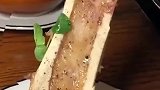 饭店老板同意我带走了，看来是真的
