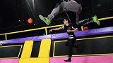 蹦床达人高能炫技 时间在那一刻仿佛停止