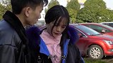 二货卖模型机欺骗小姑娘，结果被当场揭穿！