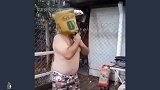 搞笑配音：别人拔河靠力气，你拔河靠眼神！