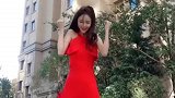 小区楼下遇到的小姐姐，这舞蹈也太可爱了