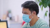《这十年·幸福中国》福利院“超级奶爸”带脑瘫患儿寻康复之路