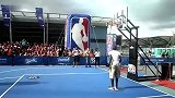 篮球-13年-伊巴卡与姆安巴比拼投篮 NBA球星足球之城引轰动-新闻
