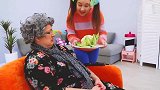 奶奶把自己吃成了个大胖子，小萝莉为奶奶减肥费尽心思