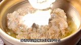 虾滑粉丝煲家常做法，虾肉嫩弹，汤鲜粉滑，大人孩子都爱吃