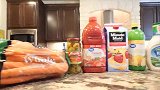 老外挑战未知饮料，选错的下场太惨了，他能逃过一劫吗？