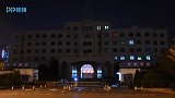 卧虎：梅子姐精心打扮，不料黑老大看完报纸，正忙着杀人