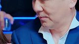 美女找小伙假扮有钱人男友，不料他竟是亿万富翁，结局解气