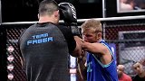 UFC-15年-UFC终极斗士S22 EP06精华：麦格雷戈迪拉肖互飙脏话-专题