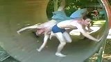 搞笑-20120312-下次玩这个千万别站中间