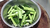 大厨教你用这个方法腌黄瓜，酸辣脆爽开胃又好吃，所有技巧都在这