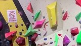 飞檐走壁！8岁女孩10秒攀爬12米岩壁