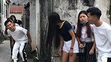 千万不要相信后面三个人