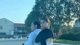 在路上看到的妹子，看她的眼神清澈，单身的我酸了！