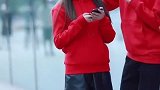 感觉这小子是故意的！