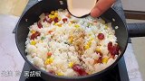 又到吃菠萝的季节了，酸甜口的炒饭，简直不要太满足呀！