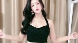 女人穿包臀裙曲线迷人，真的很性感