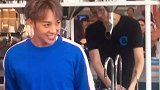 伍嘉成呆萌可爱，人气也是非常的高