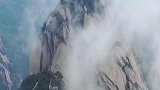 天柱山位于安徽省安庆市，它与黄山九华山并称为安徽三大名山
