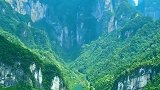 我猜你一定没见过天门洞后面的风景，原来长这样，大自然的鬼斧神工