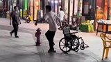 医学奇迹，这不就站起来了