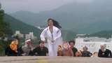钟丽缇年过半百不服老，穿旗袍肚子比胸大，网友：奶奶您悠着点