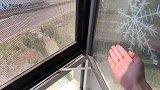 纱窗脏了不用拆下来洗，教你清洁窍门，灰尘污垢全去除，干干净净