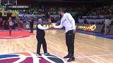CBA-1617赛季-常规赛-第1轮-哈达迪登场被授予金手印 MVP呐喊声响彻球馆-花絮