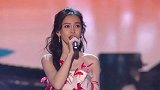 破婚变传闻？baby穿与黄晓明情侣款上衣现身心情好