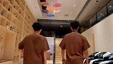 来一段，就是光有点暗