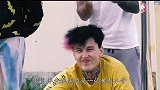 小伙挑战未知游戏，哪根绳子是正确的？选错的下场太惨了！