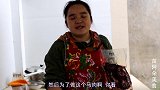 苗大姐第一次吃马肉，老板教的朋友是否正确，汤肉一泡嗦嗦吃