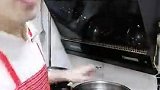 今天做的是银耳凉拌菜，凉丝丝的，特别好吃