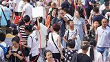 火车站出现新骗局，遇上很难躲开，这2个简单骗局，及时提醒家人