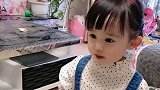 小萝莉眼中的妹妹，是从爸爸肚子里出来的，天真无邪