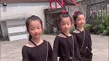 三胞胎姐妹出生时不足三斤，七年后竟然长成这样