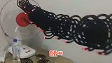 别人点蚊香驱蚊，你点蚊香取暖啊？