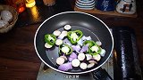 红烧茄子的做法家常，简单又好吃的红烧茄子，超级开胃