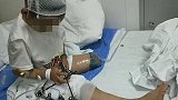 6岁男童溜出幼儿园被火车撞伤需截肢 警方：系从后门偷跑出