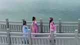 你好既然去不了远方，那我就替你去