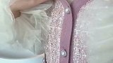 你们这些喜欢买化妆品和衣服的女生最后的结局只有两个字！