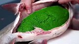 鱼籽都是绿色的，什么情况这是？