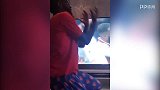 英超-1718赛季-垃圾！拉卡泽特错失绝杀球 枪迷彻底失控-新闻