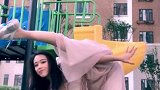 一字马在妹子眼里没挑战，看看姑娘的一字马大风车！