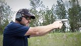 慢动作回放：格洛克手枪户外射击实测，可靠性极高、深受老外欢迎