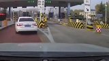 奥迪车想蹭我的ETC，没那么容易！