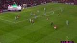 第43分钟曼联球员佩雷拉射门 - 打偏